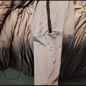 Nike Large Men's Gray Runners